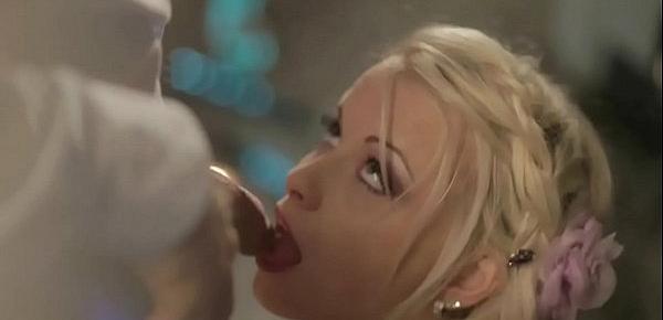  Mysterious Blonde Hidden Blowjob